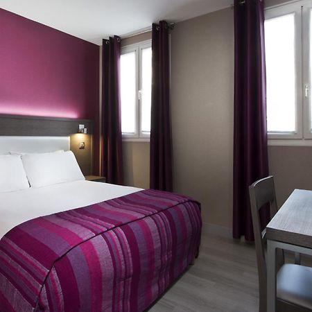 Hotel Des Pavillons Paris Room photo