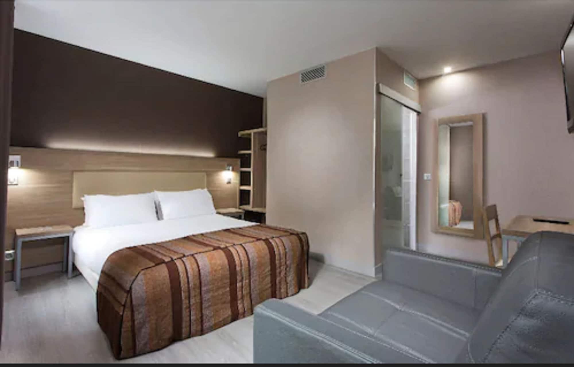 Hotel Des Pavillons Paris Exterior photo