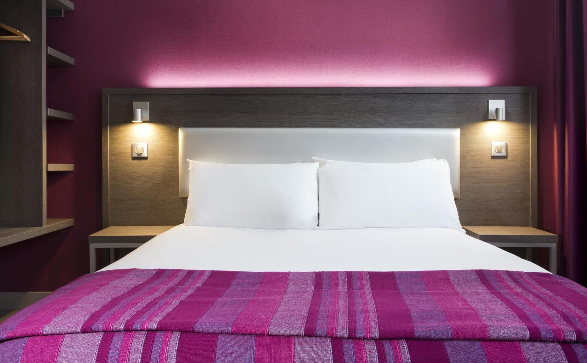 Hotel Des Pavillons Paris Room photo